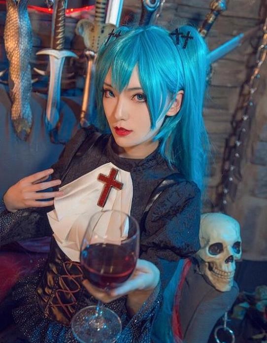 ������Ů���d����F˽���������@�ΐ���